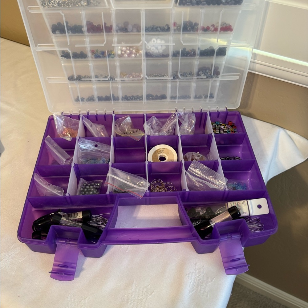 Jewelry making supplies with case - Picture 2 of 4